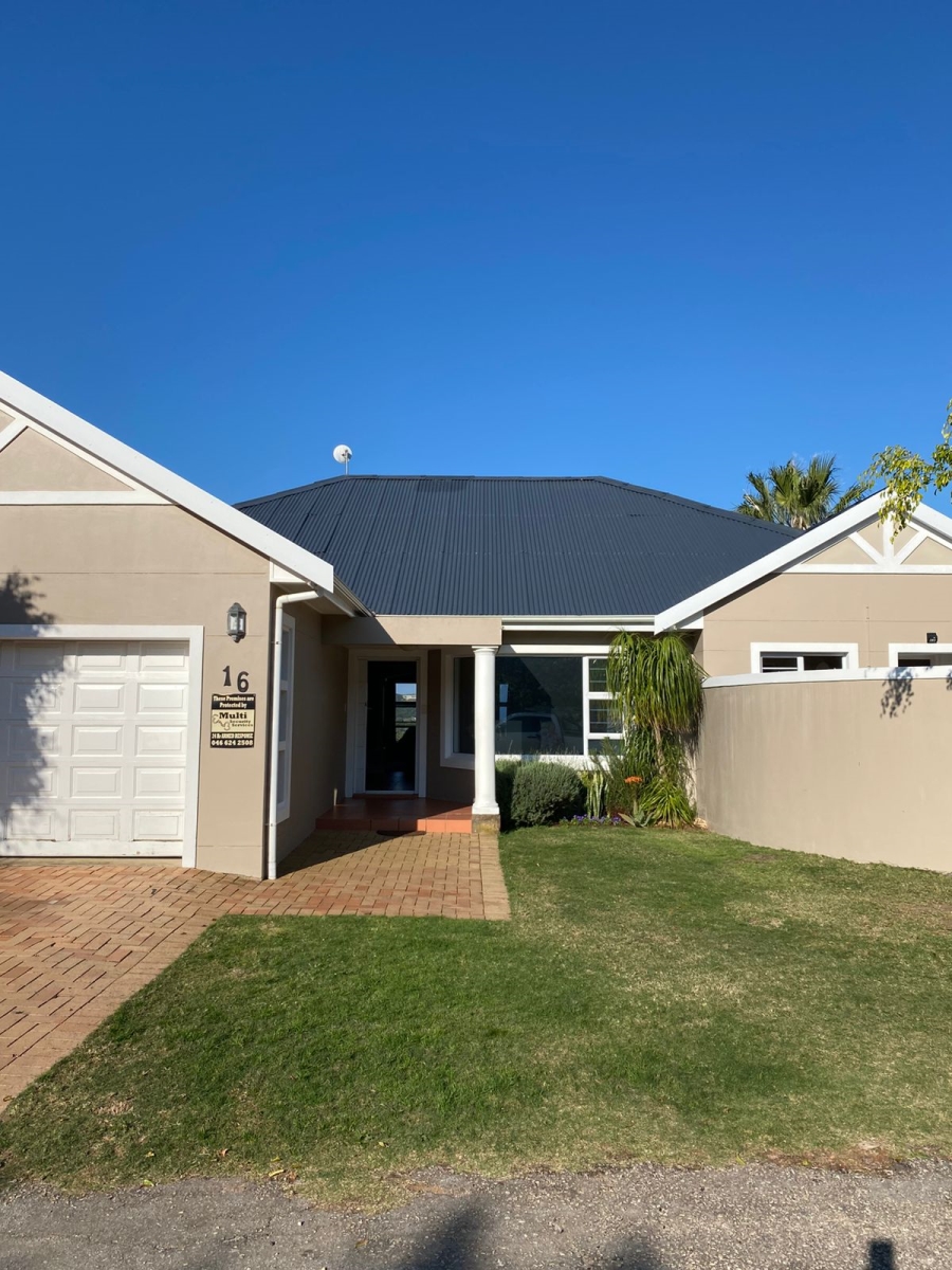 5 Bedroom Property for Sale in Seafield Eastern Cape